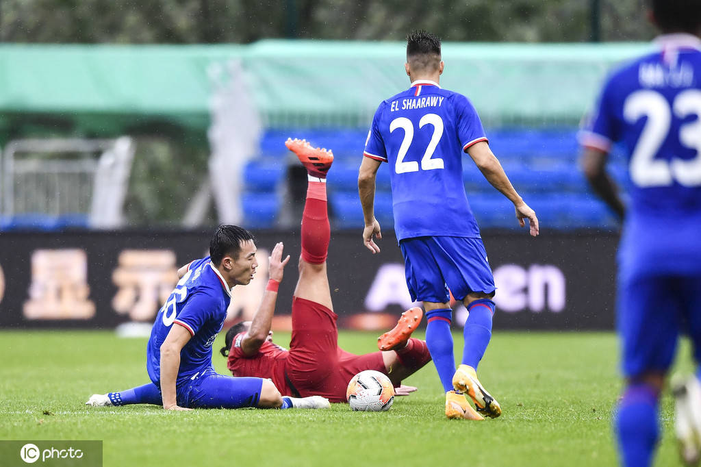 北京队鏖战山东队,福克斯扛起全队 北京队鏖战山东队,福克斯扛起全队