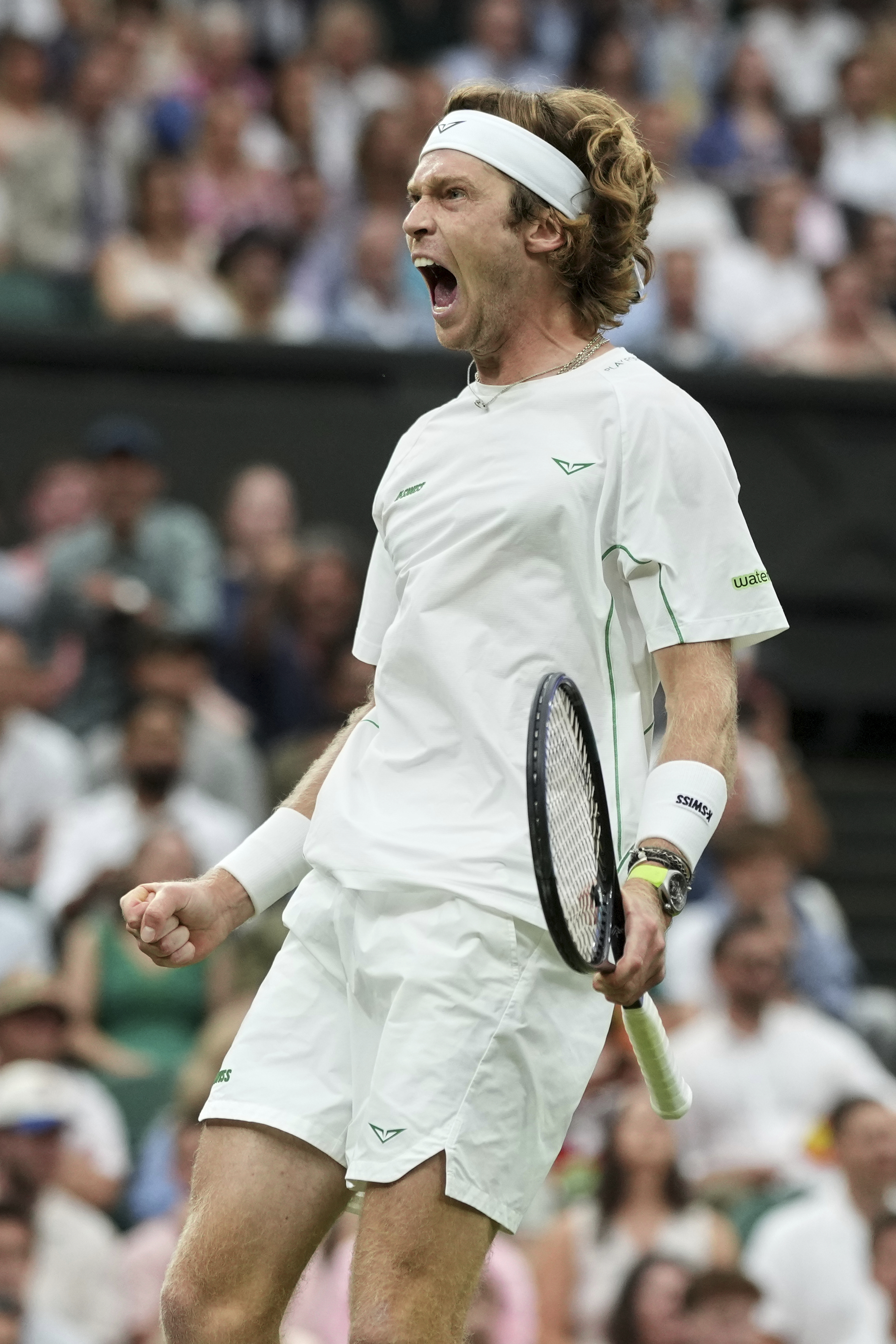 拉沃尔杯绝杀温网，阿尔卡拉斯点燃赛场