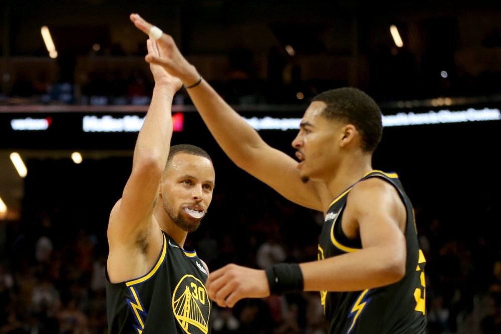 青岛队逆转山东队，塔图姆关键制胜