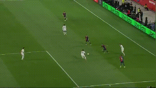 丹麦险胜巴萨，莫德里奇关键制胜